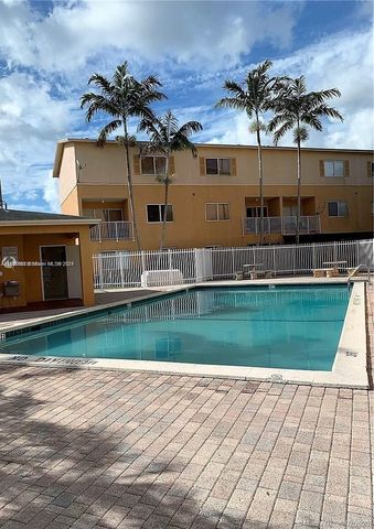 $2,400 | 6245 Southwest Kendale Lakes Circle, Unit 210 | Paseo Real Condominiums