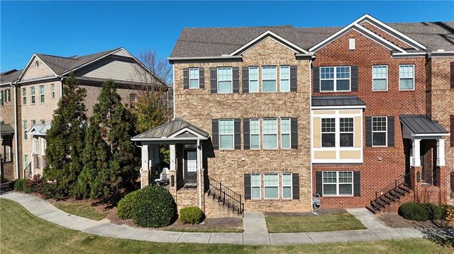 $525,000 | 639 Greencrest Lane | Deerfield Green