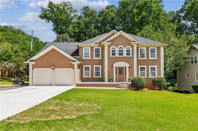 $725,000 | 3675 Milton Park Drive | Alpharetta