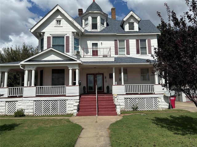 $189,900 | 506 East Center Street | Sikeston