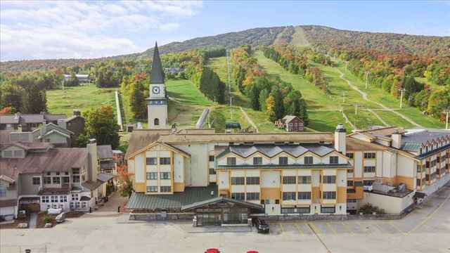 $689,000 | 19 Village Lodge Road, Unit 302 | Stratton Mountain