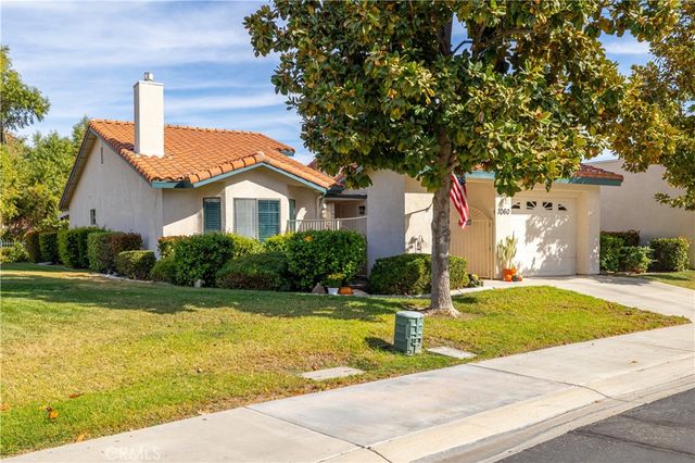 $318,000 | 1060 Clubhouse Drive | Hemet