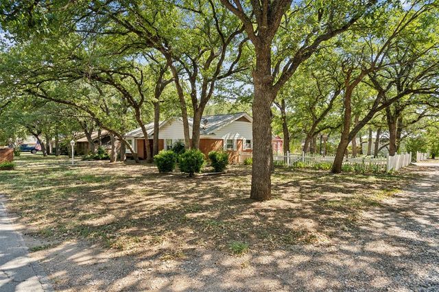 $279,000 | 700 Cedar Street | Mineral Wells