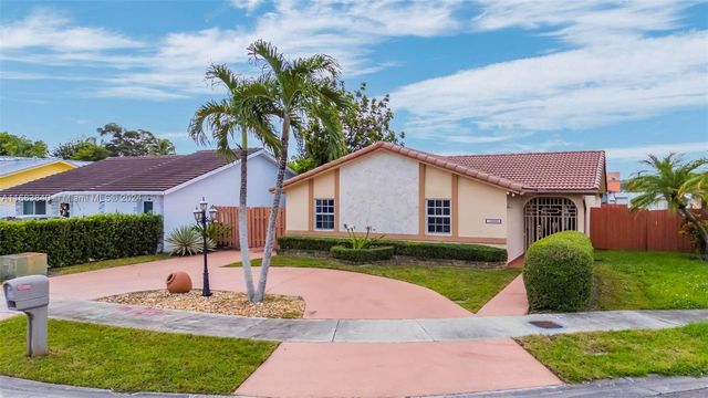 $695,000 | 13220 Southwest 38th Terrace | Tamiami