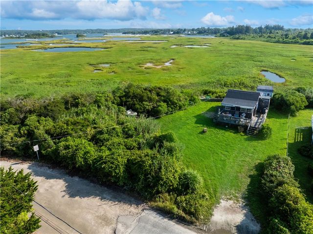 $1,350,000 | 853 West Beach Road | Quonochontaug