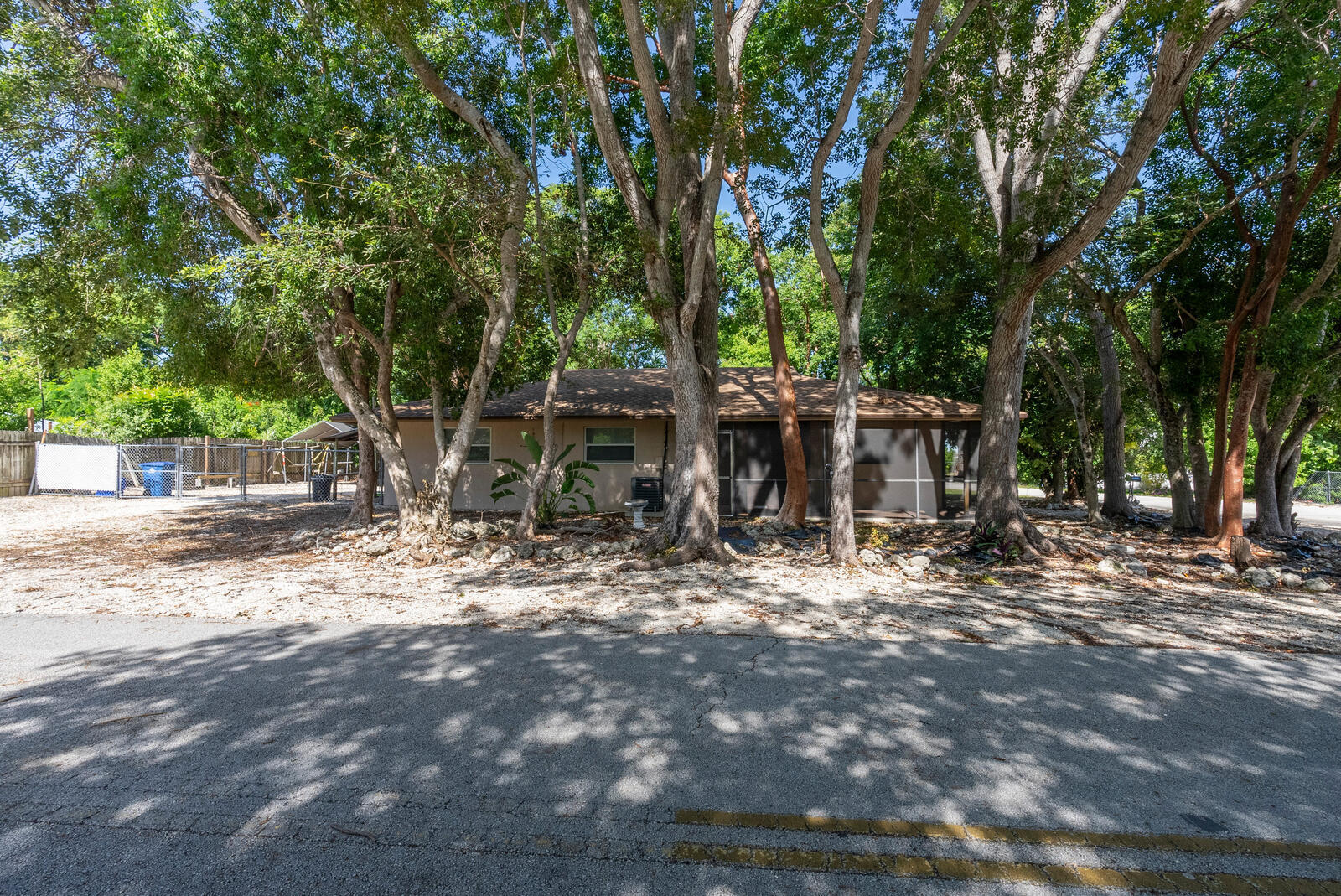 18 Pompano Ave Key Largo FL 33037 USA-00