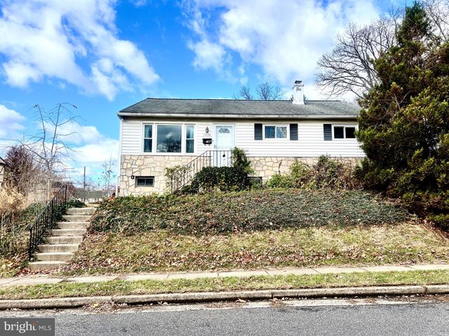 $2,600 | 1256 Osbourne Avenue | Roslyn