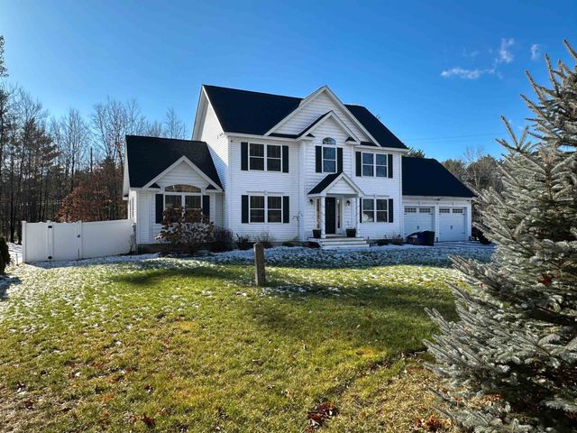 $735,000 | 62 Hoit Road | East Concord