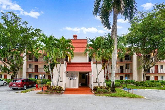 $160,000 | 4363 Trevi Court, Unit 305 | Fountains of Palm Beach