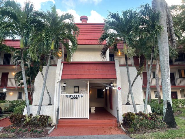 $160,000 | 4363 Trevi Court, Unit 305 | Fountains of Palm Beach