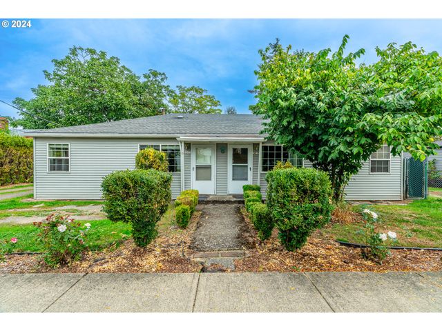 $425,000 | 3848-3850 Southeast 92nd Avenue | Lents