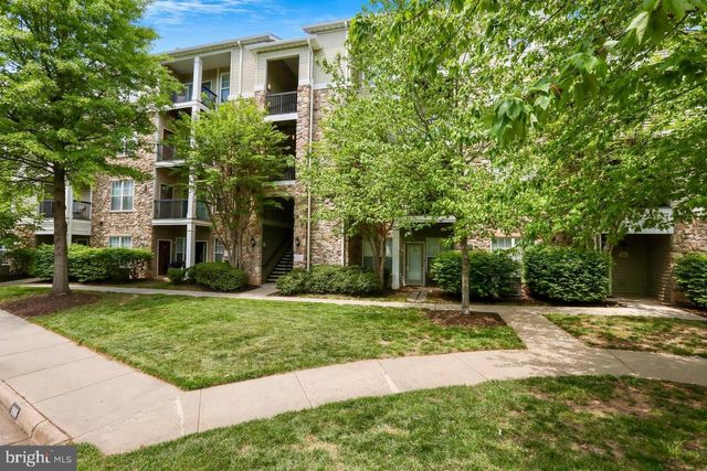 $425,000 | 5142 Brittney Elyse Circle, Unit M | Stonegate at Faircrest