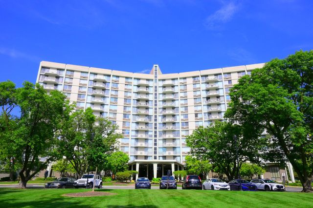 $120,000 | 20 North Tower Road, Unit 3C | York Township - DuPage County