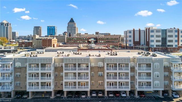 $499,900 | 605 West Market Street, Unit 210 | Greensboro