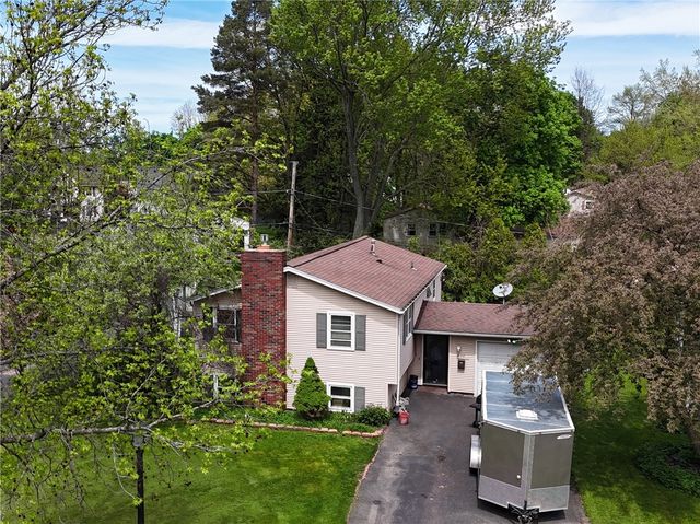 $249,900 | 230 Elm Drive | Southeast Rochester