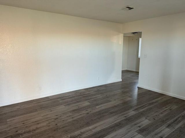 $1,300 | 3010 Milton Drive, Unit 1 | Mojave