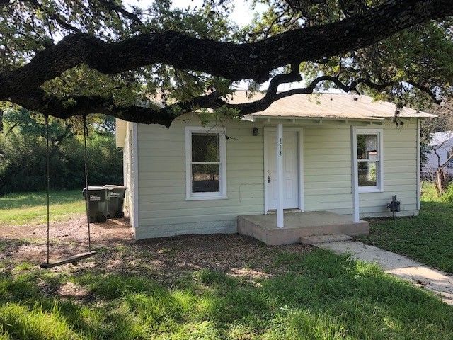 $1,300 | 114 Younger Street | Sessom Creek