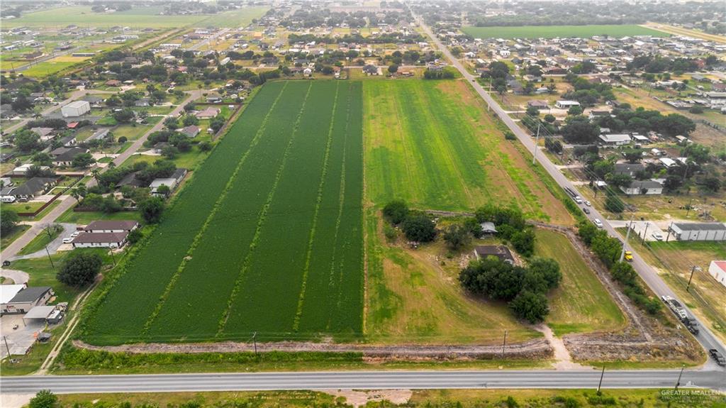 a view of a yard