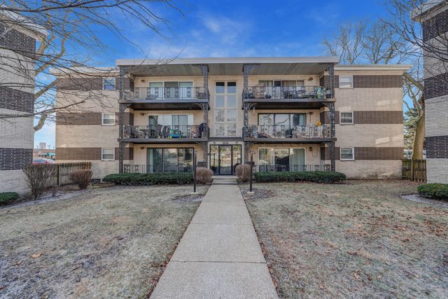 $169,900 | 1007 South 8th Avenue, Unit 1 | La Grange