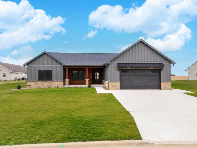 $475,000 | 204 Stallion Way | Goodfield