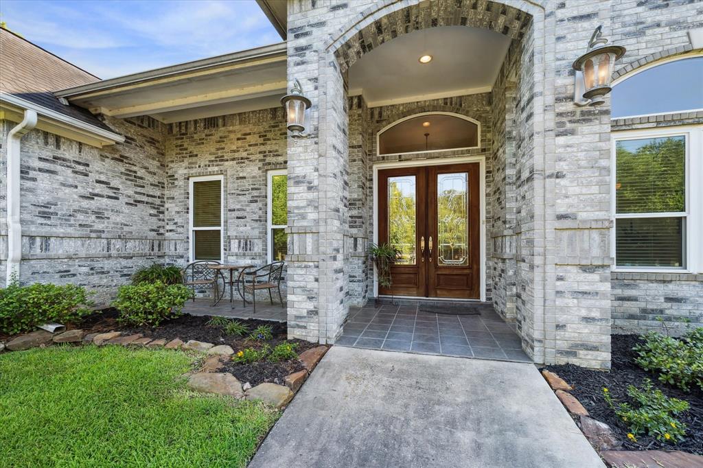 a view of a entryway door of the house