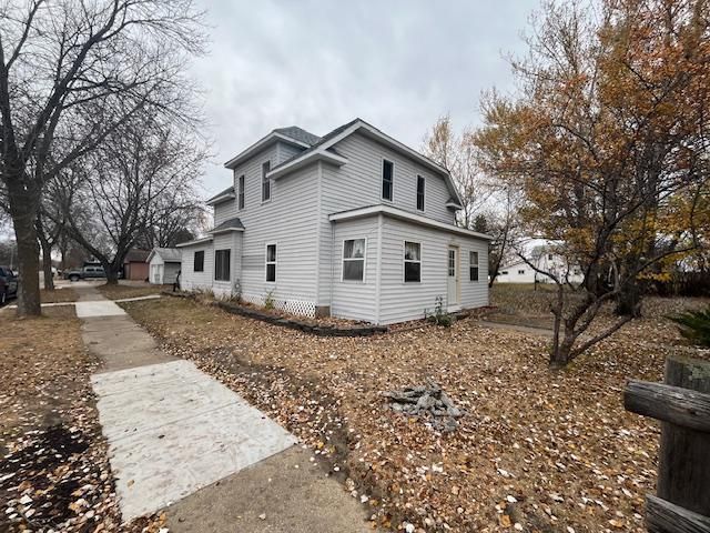 $279,900 | 223 4th Street Southwest | Staples