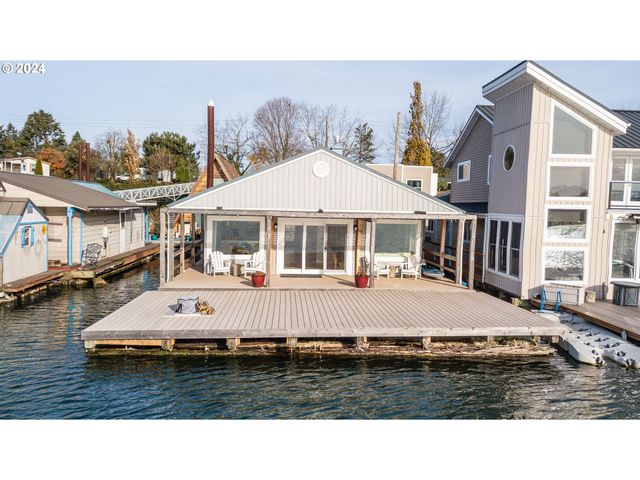 $525,000 | 1959 North Jantzen Avenue | Hayden Island