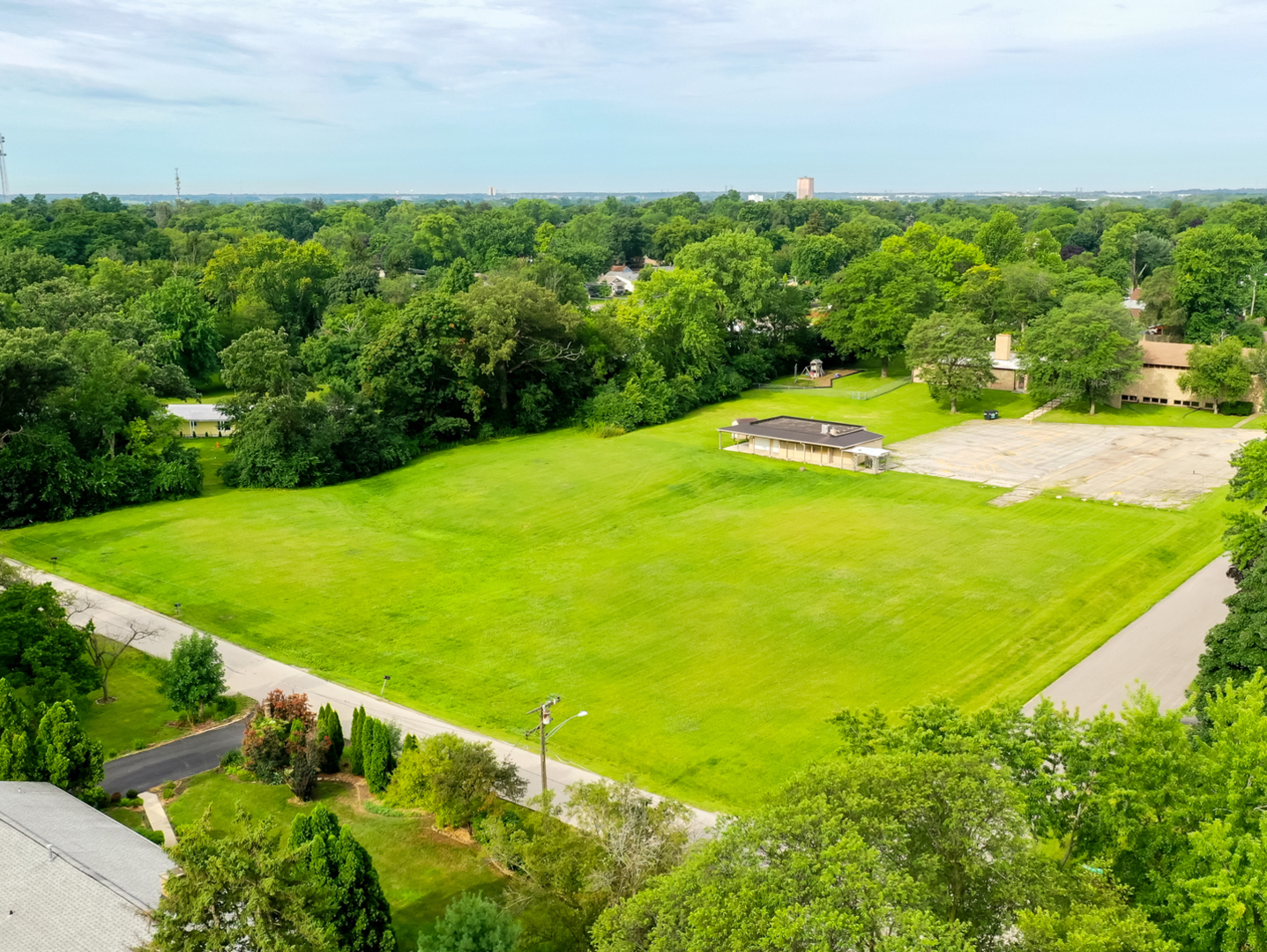 a view of an outdoor space and a yard