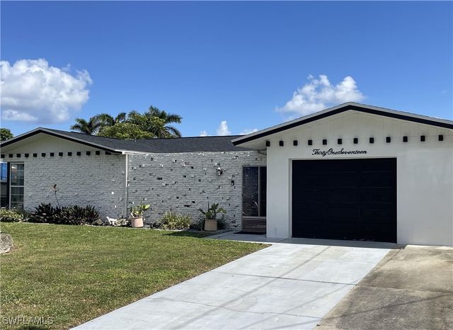 $547,599 | 3117 Southeast 16th Place | Cape Coral