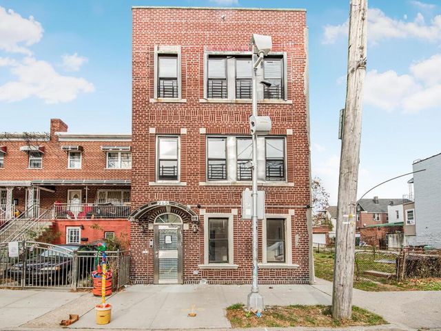 $1,400,000 | 965 East 226th Street | Wakefield