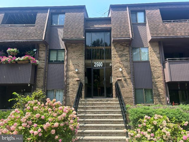 $300,000 | 2511 Old Stone Mill Drive | East Windsor Township - Mercer County