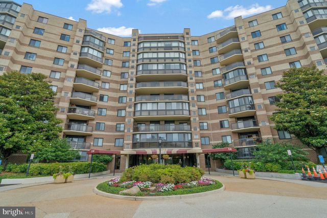 $449,900 | 8340 Greensboro Drive, Unit 310 | The Rotonda