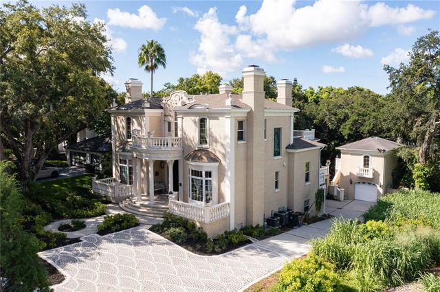 $2,395,000 | 1577 Alexander Road | Belleair