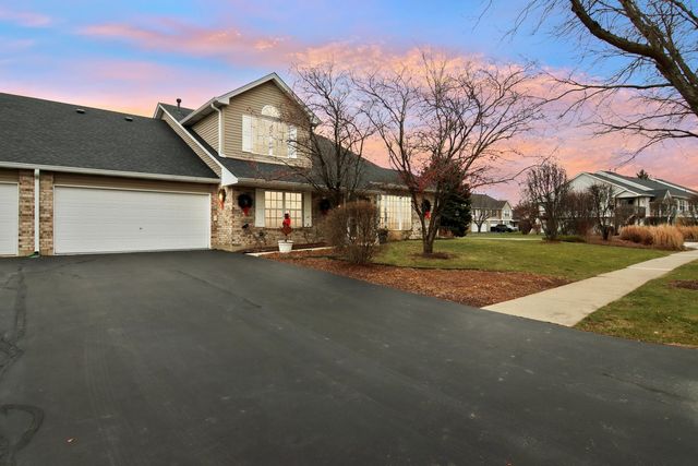 $324,900 | 13903 Hunt Club Lane | Plainfield