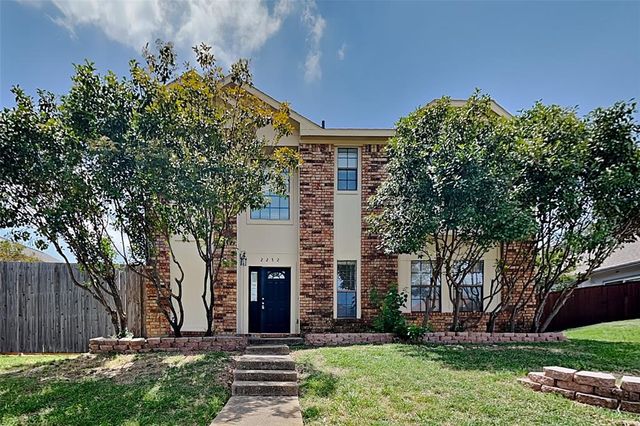 $430,000 | 2232 Arbor Creek Drive | Northeast Carrollton