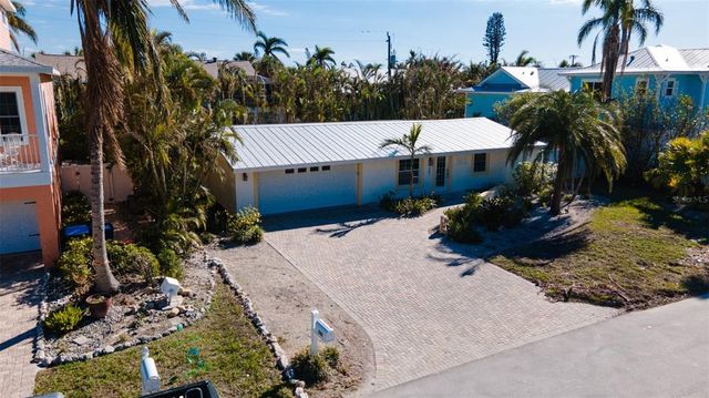 $1,495,000 | 307 68th Street | Holmes Beach