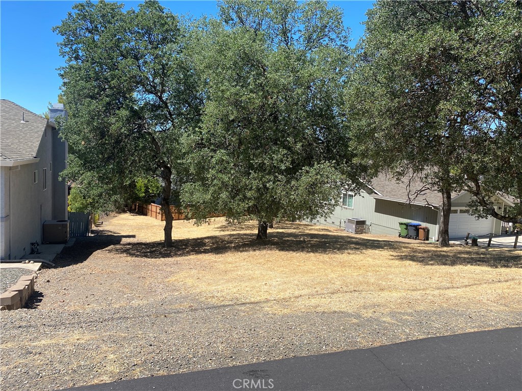 Lovely downsloped parcel on quiet side street.