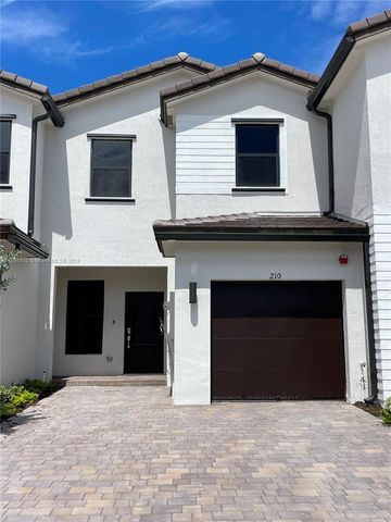 $3,500 | 210 Southwest 159th Drive, Unit 210 | Pembroke Shores