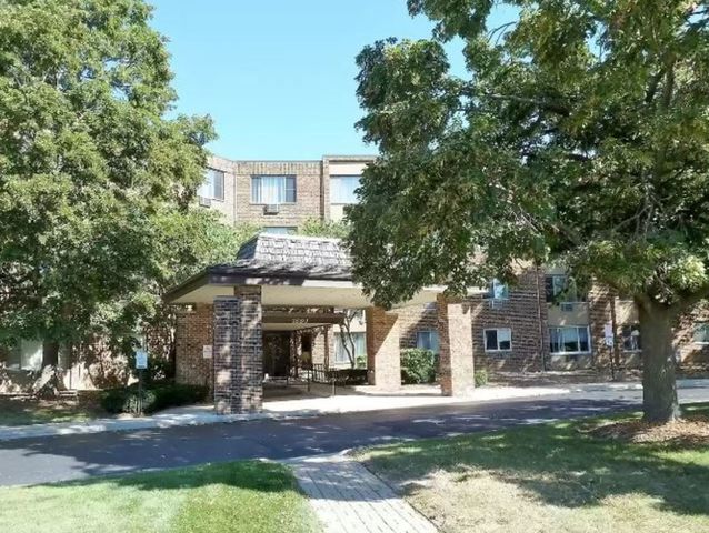 $1,200 | 1880 Bonnie Lane, Unit 214 | Hoffman Estates