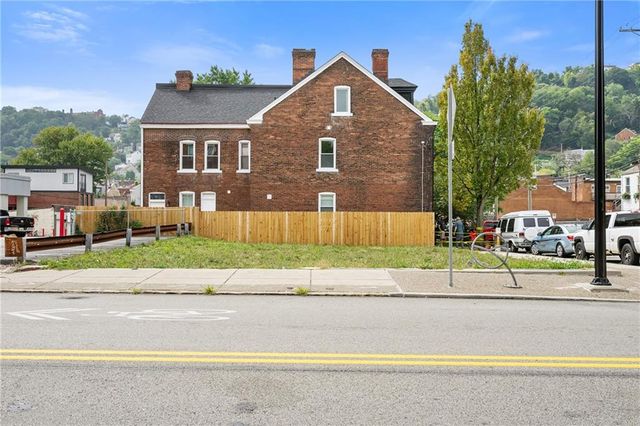 $130,000 | 1100 East Carson Street | South Side Flats