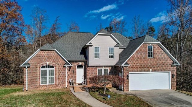 $399,900 | 206 Pine Hill Court | Reidsville