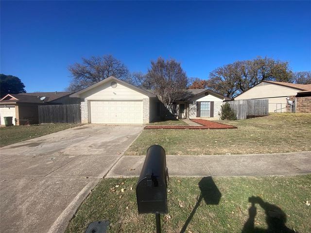 $1,895 | 3911 Glengate Drive | Southwest Central Arlington