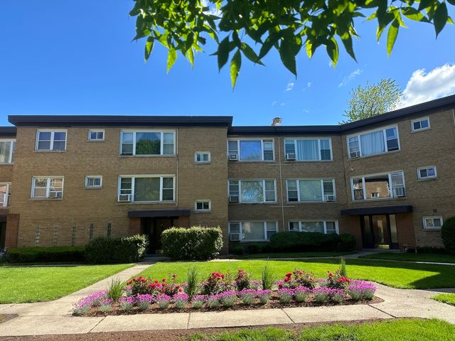 $179,000 | 6811 North Northwest Highway, Unit 1 | Edison Park