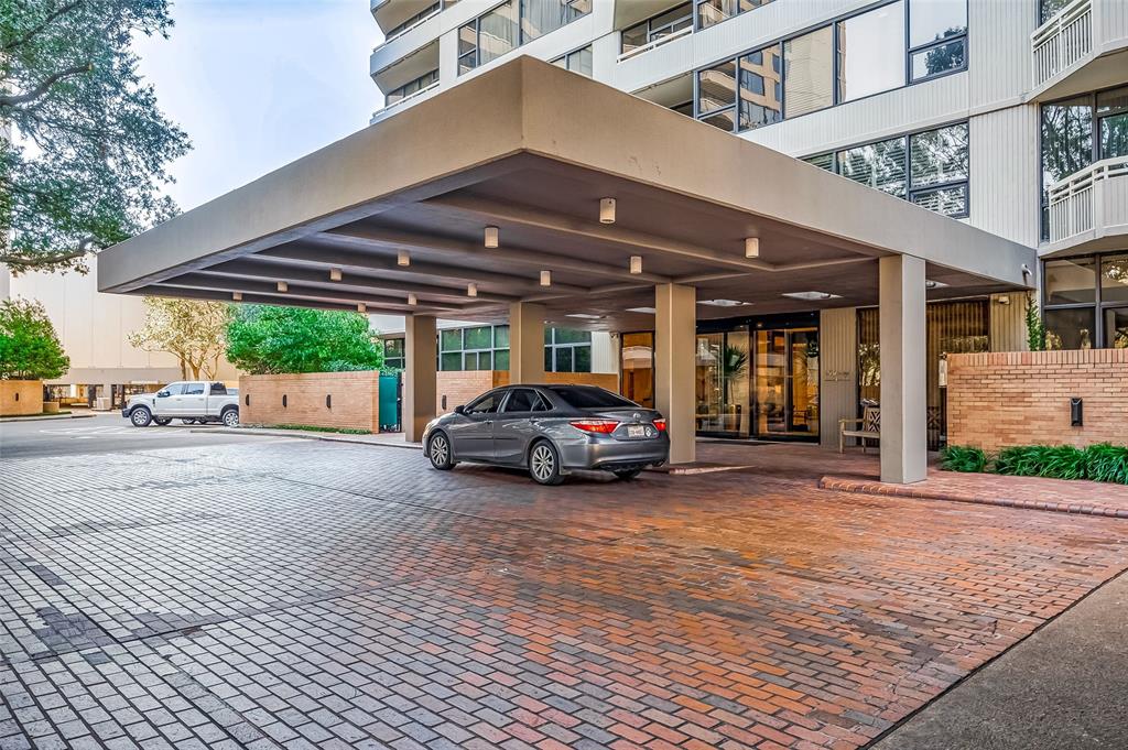 a car parked in front of a building