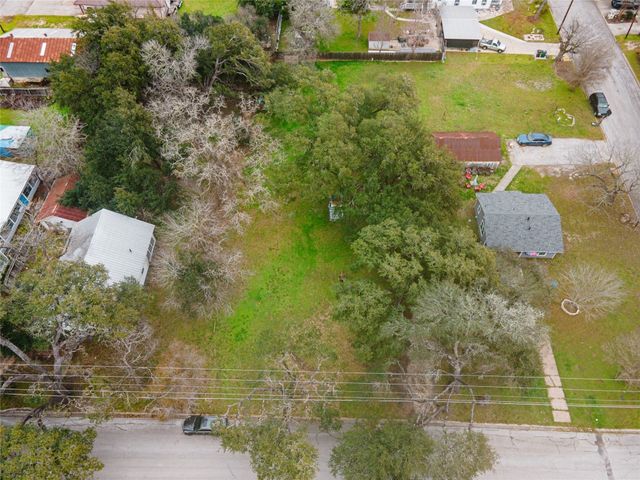 $200,000 | 1006 North Blanco Street | Lockhart