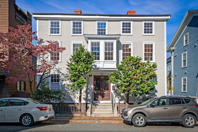 $849,900 | 14 Lynde Street, Unit 2 | Downtown Salem