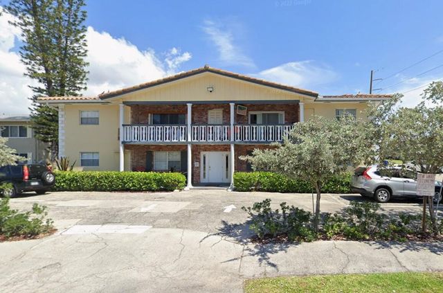 $2,300 | 201 Southwest 7th Street, Unit 120 | Southeast Boca Raton