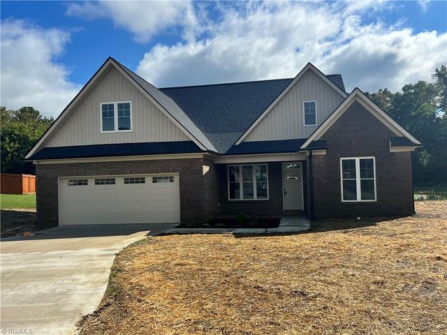 $409,900 | 112 Emerald Court | Archdale