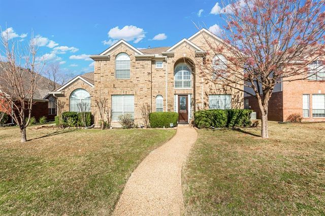 $735,000 | 4525 Hawkhurst Drive | Preston Hollow