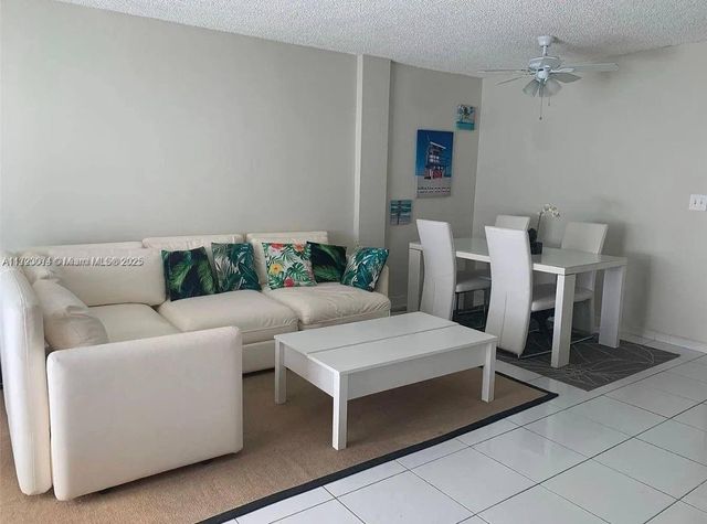 $2,500 | 1100 Alton Road, Unit 4E | Flamingo-Lummus